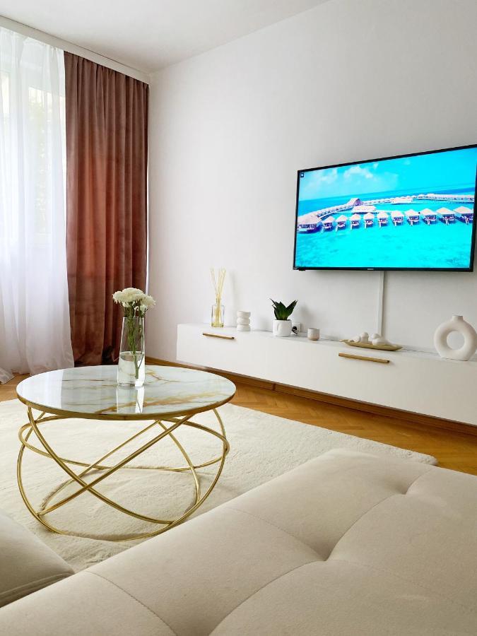 Апартаменты Timisoara Central Apartament Экстерьер фото